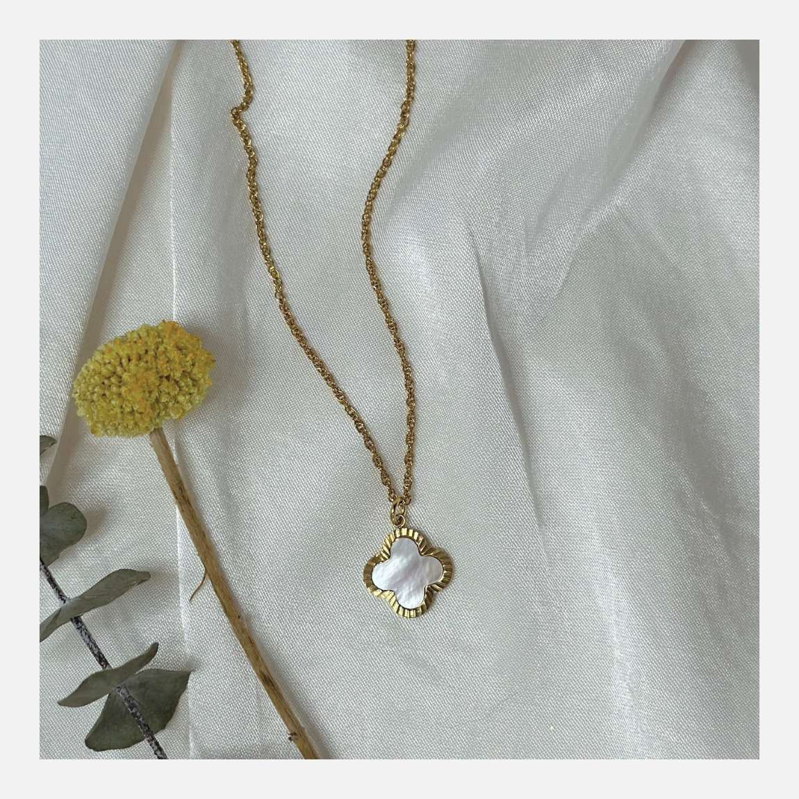 Parelmoer Good luck ketting