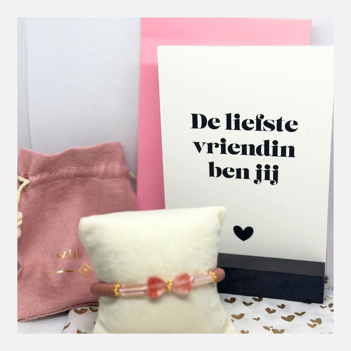 brievenbuspakket de liefste vriendin ben jij forexkaartje met roze hartjes armbandje €13.95